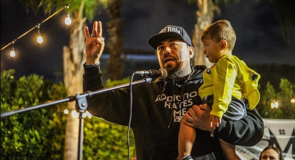 Alika Speaking Outdoor