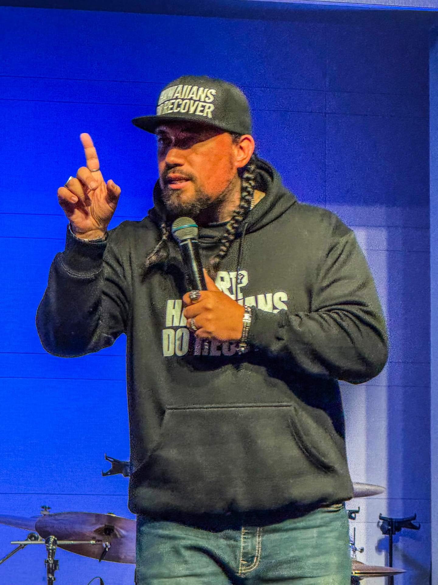 Alika Speaking Stage